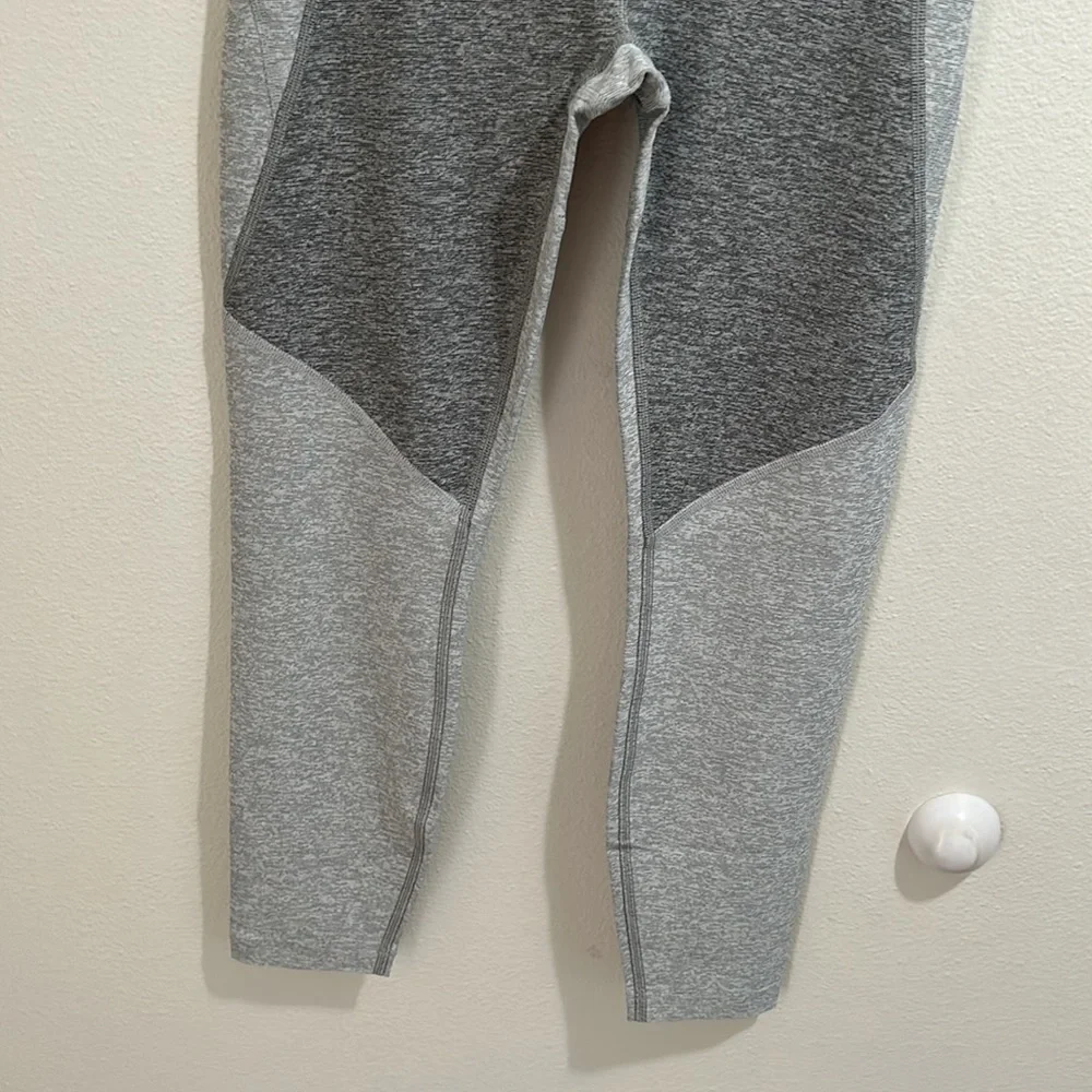 NWT Outdoor Voices Grey Dove/Ash Warmup 3/4 Leggings XS